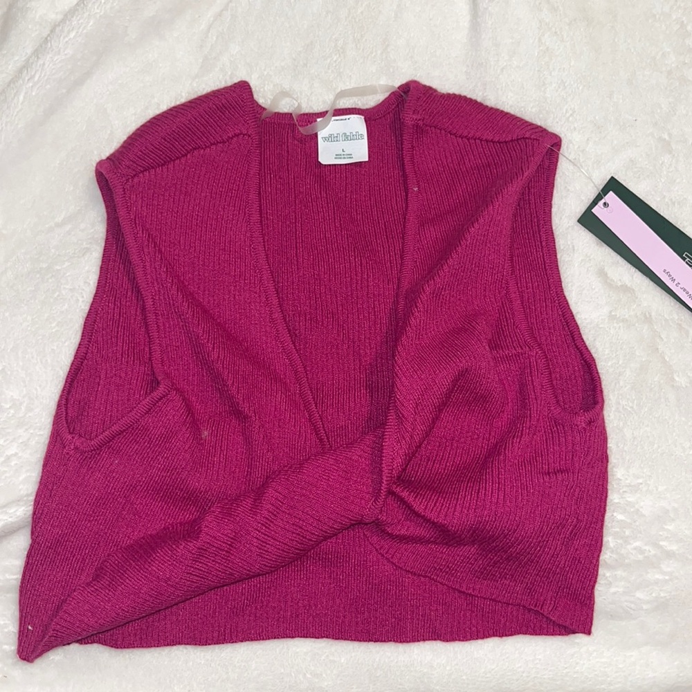 dark pink tank top